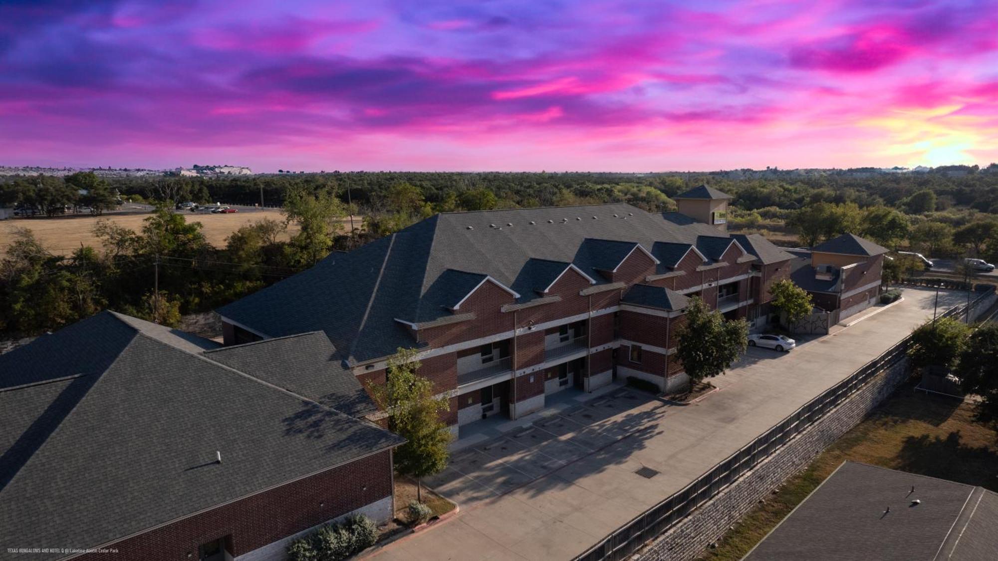 Texas Bungalows Hotel & Hotel Que At Lakeline Austin Cedar Park Buitenkant foto